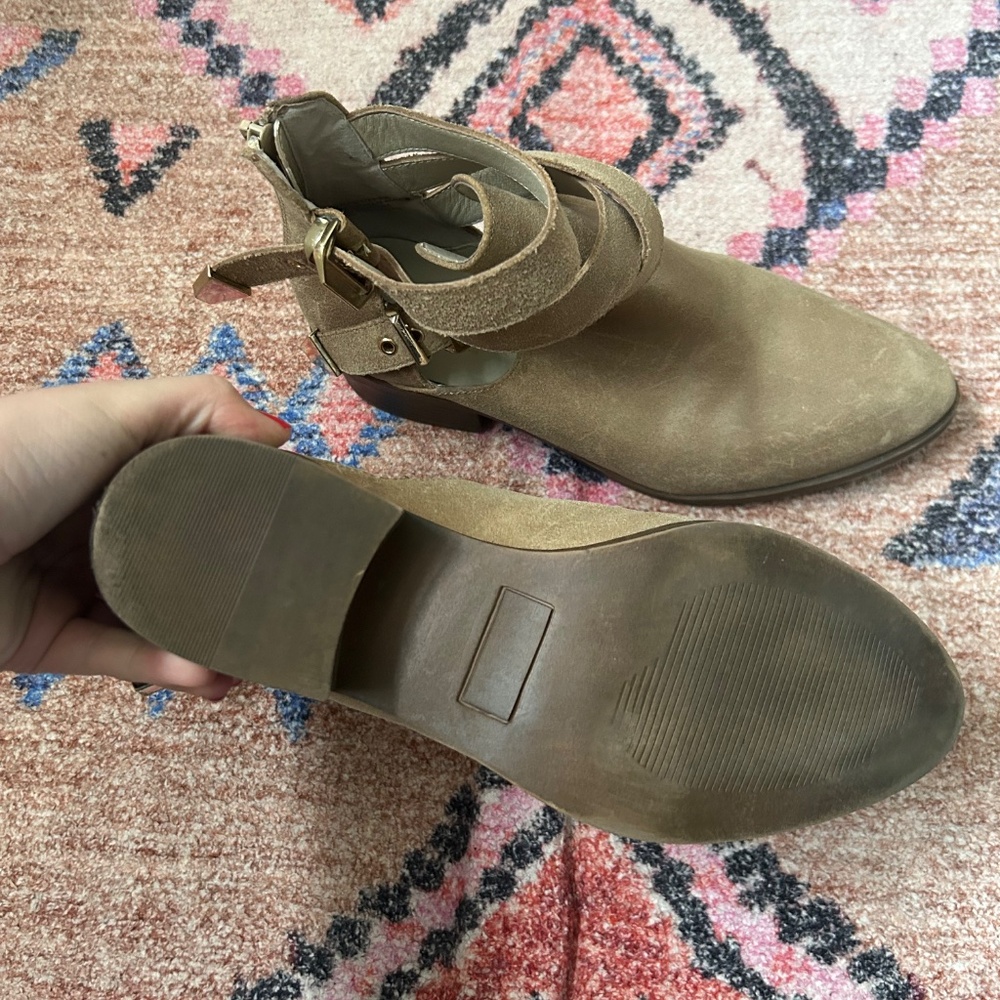 Seychelles Tan Booties - Picture 2 of 3